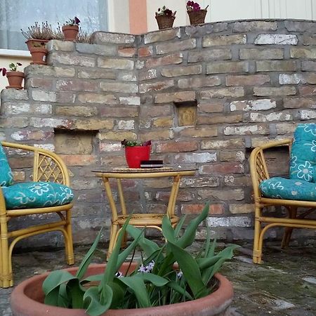 Resort La Tulipe Noire Ceglédbercel Екстериор снимка